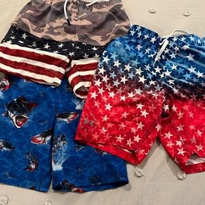 Red, white, blue Americana swim trunks set. Sz 7/8 great condition 💙❤️